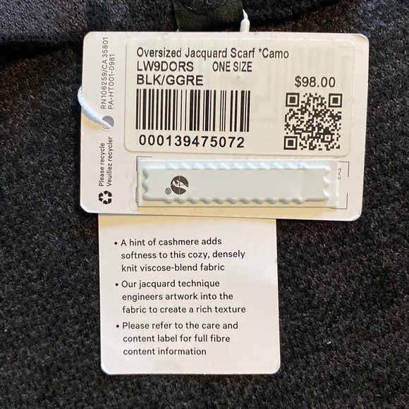 NWOT Lululemon✨ Oversized Camo Jacquard Scarf - Picture 7 of 8